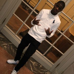 Meet your Posher, Eli